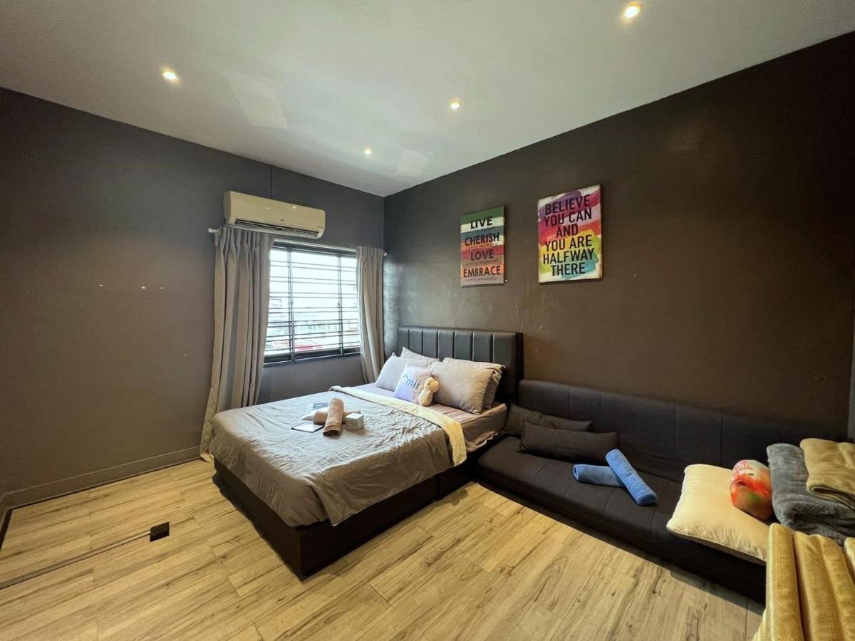 Jb Party House Near Midvalley With Ktv And Arcades Apartment *